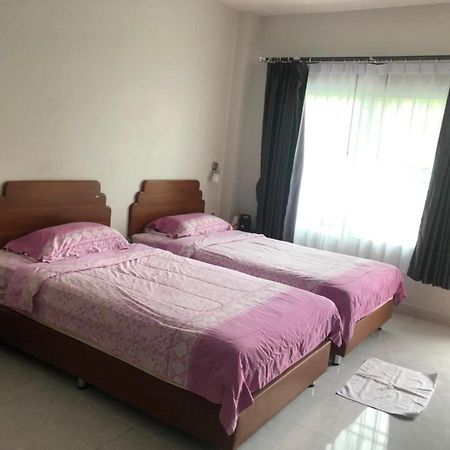 Kasemsuk Guesthouse Sha Extra Plus Karon Esterno foto
