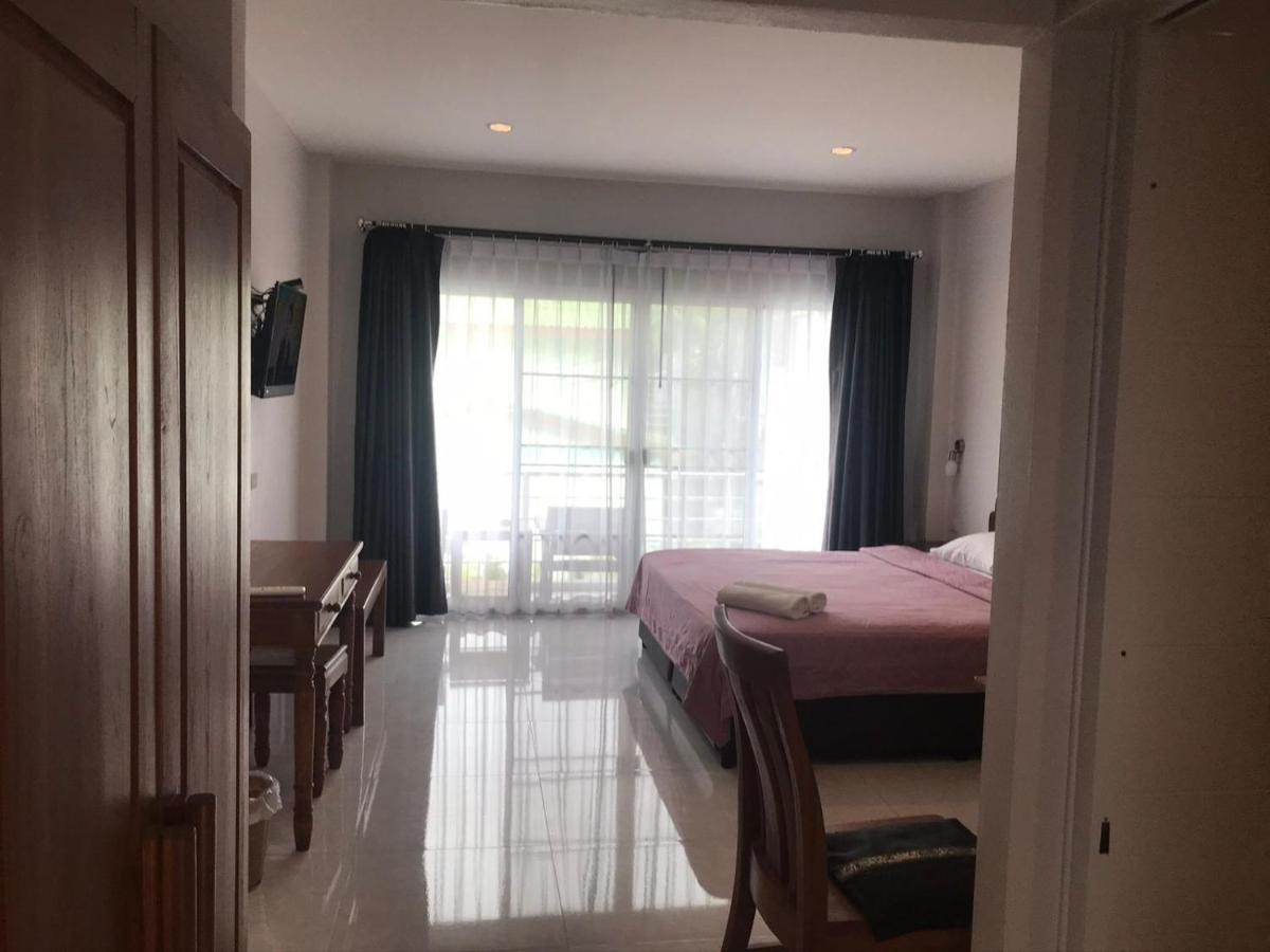 Kasemsuk Guesthouse Sha Extra Plus Karon Esterno foto