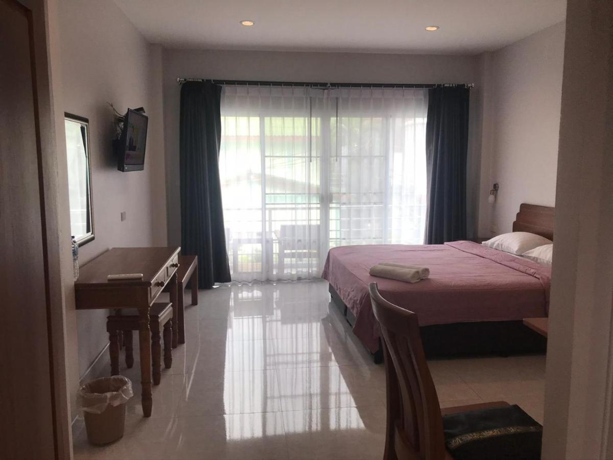 Kasemsuk Guesthouse Sha Extra Plus Karon Esterno foto