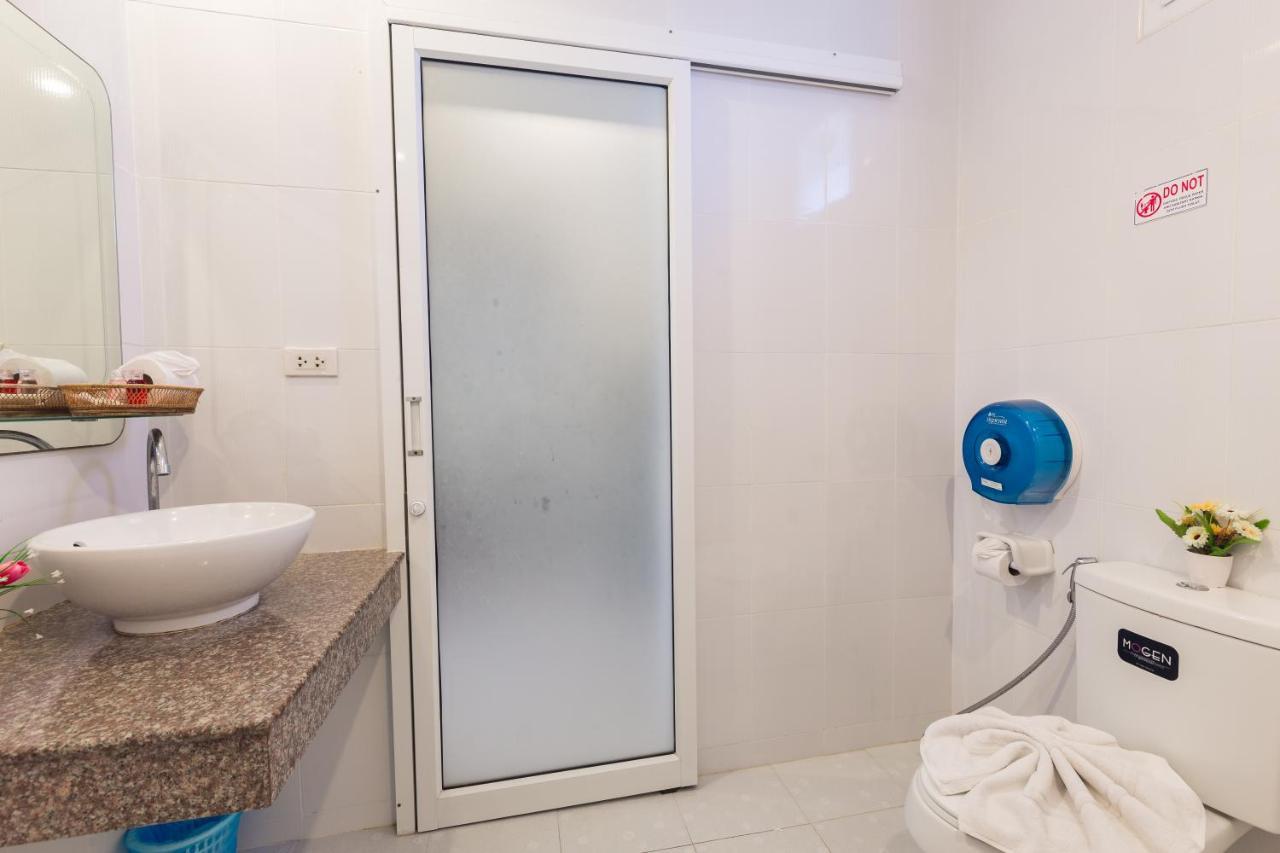 Kasemsuk Guesthouse Sha Extra Plus Karon Esterno foto